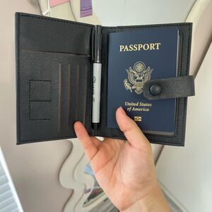 Pass-port Women's Black and Brown Wallet-purses